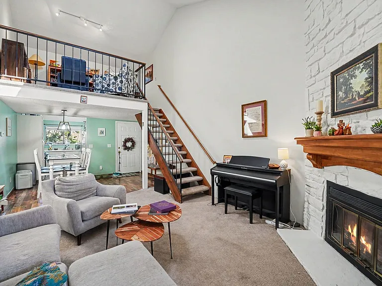 416 Wright St #304 — Photo 3