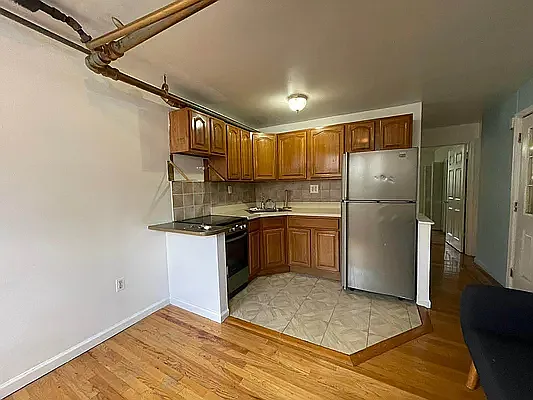 Rented by Friedman Mayer, LREB | media 1