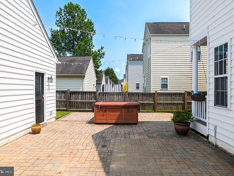 2548 Port Potomac Ave — Photo 47