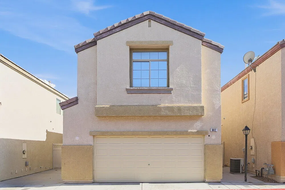 3 bed, 2.5 bath, 1429 sqft, $1,850 — Photo 1