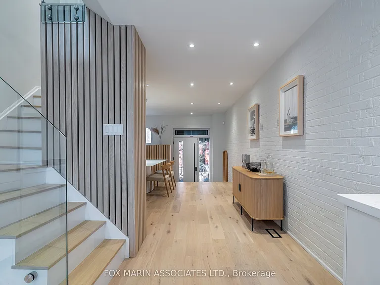 61 McGill St — Photo 6