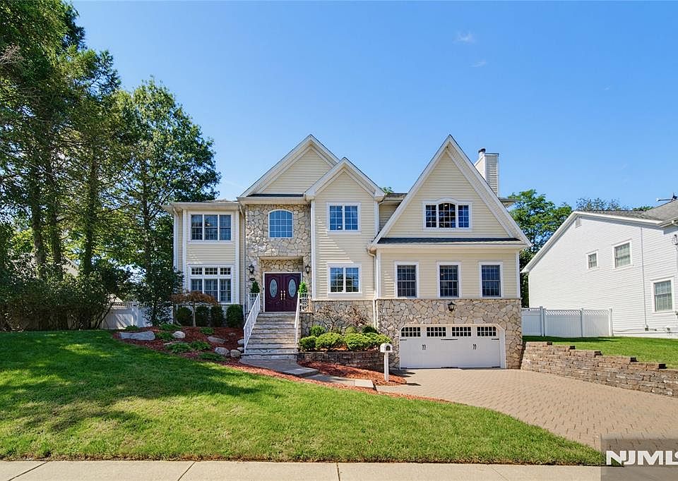 1st image of 52 Robinhood Avenue