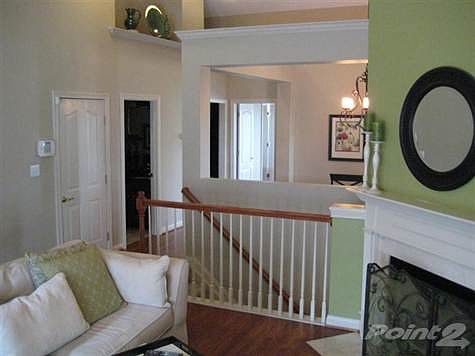 Open floor plan with view of the dining room.