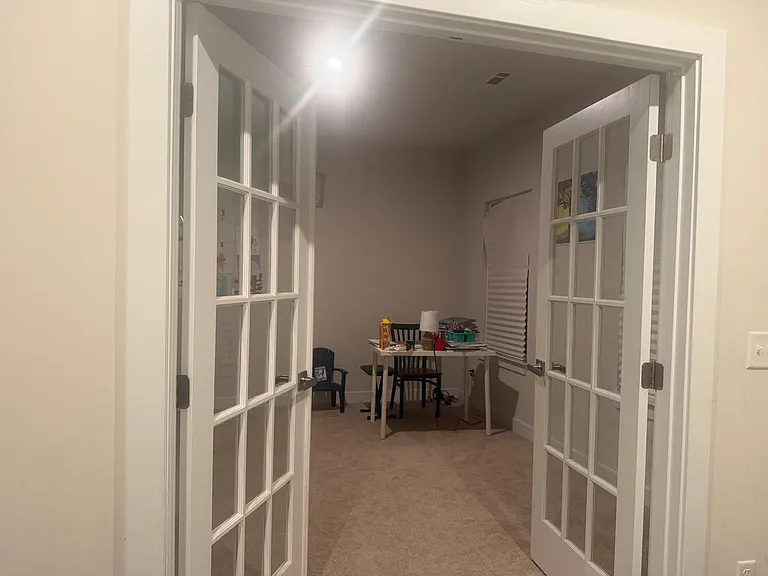 300 Finnegan Ct — Photo 12