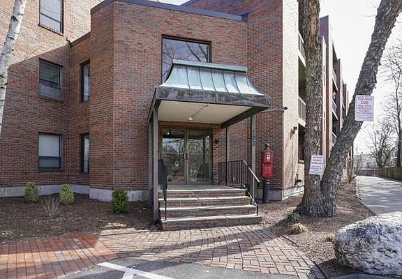 2nd image of 123 Elm St APT D-9
