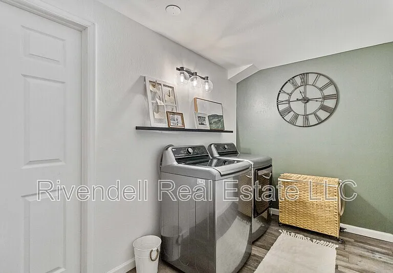 5766 W Elmhurst Dr — Photo 13