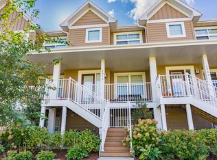 2978 Clover Ridge Dr, Chaska, MN 55318