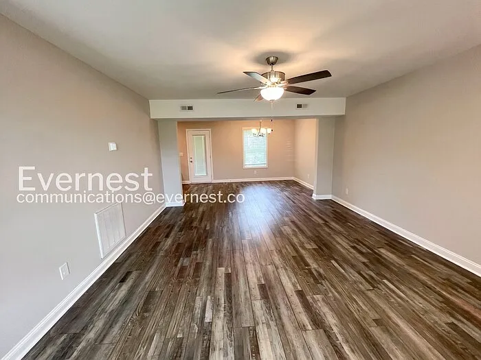 1267 Kendall Dr — Photo 7