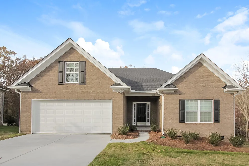 3 bed, 2.0 bath, 1496 sqft, $1,945 — Photo 1
