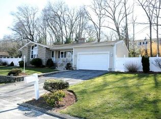 20 Linwood Dr, Johnston, RI 02919