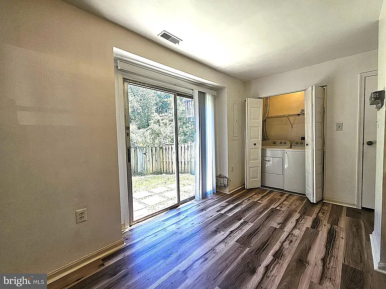 7339 Rokeby Dr — Photo 8
