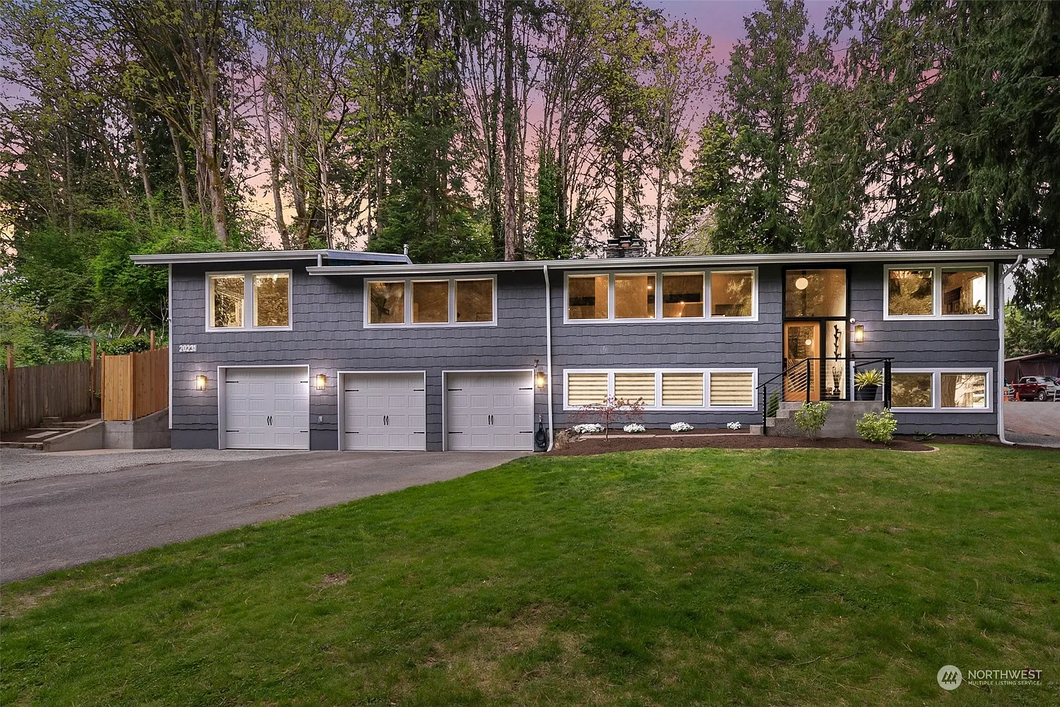 20231 37th Avenue NE photo 1