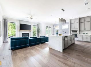 1443 Calvert Ln, Johns Creek, GA 30097