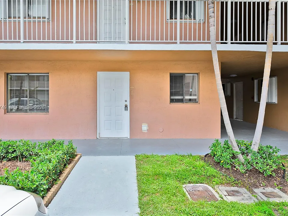 6041 W 24th Ave #B-111