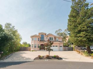 1811 Del Rio Dr, Lafayette, CA 94549