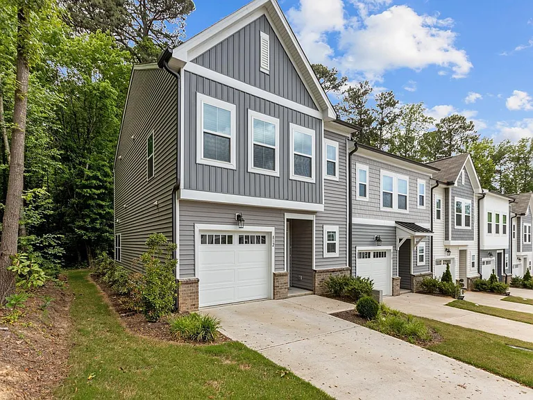 812 Star Ridge Dr — Photo 9