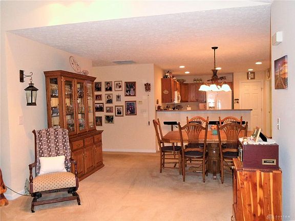 5th image of 1939 Falling Leaf Ln #601