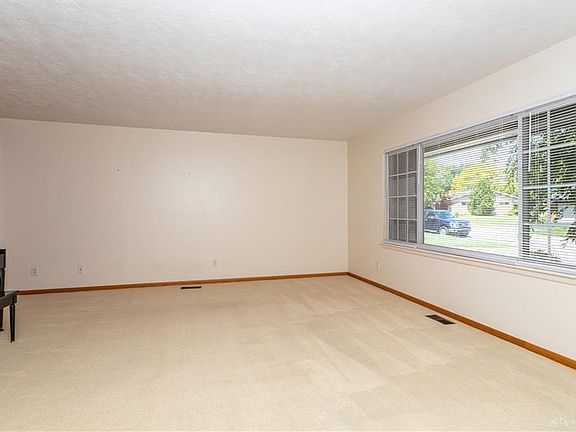 4th image of 4526 Parklawn Dr