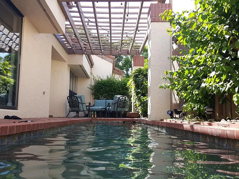 Private pool