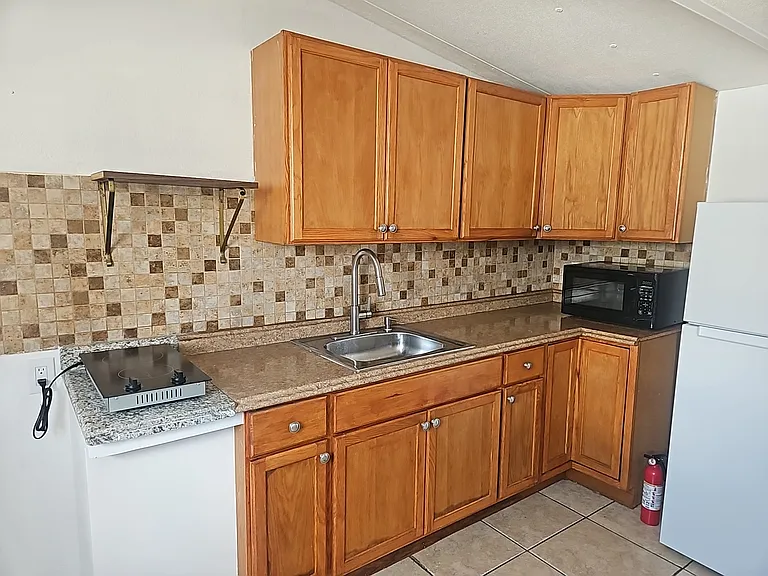 12401 W Okeechobee Rd #C — Photo 7