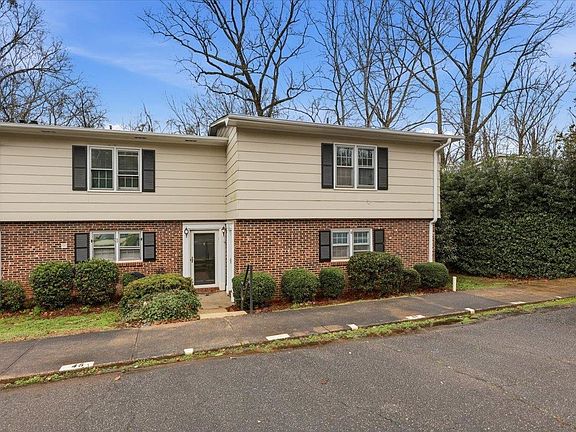 2nd image of 47 Summercreek Dr