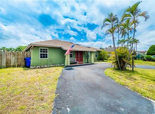 7404 SW 14th Pl, North Lauderdale, FL 33068