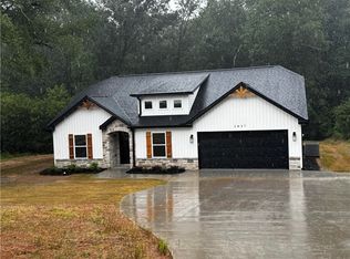 1037 W Broad St, Iva, SC 29655