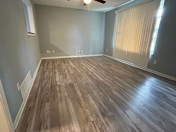 2nd image of 402 Pacific Dr