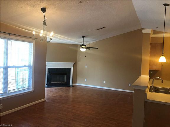 5th image of 5000 Lawndale Dr #3A