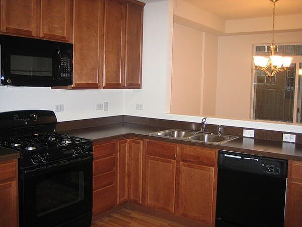 2nd image of 2420 Birch St #Desplaines