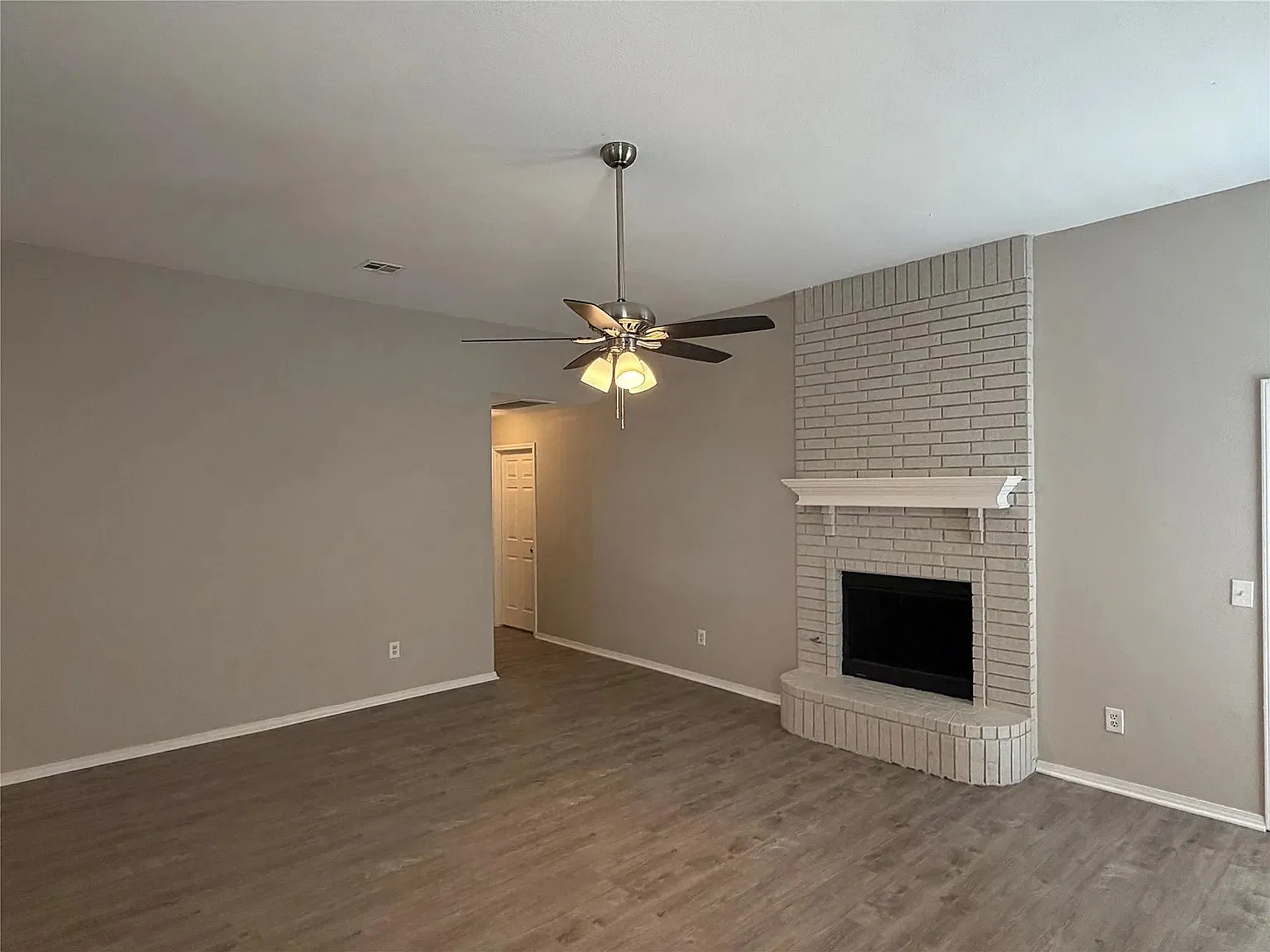3 bed, 1691 sqft, $2,150 — Photo 4
