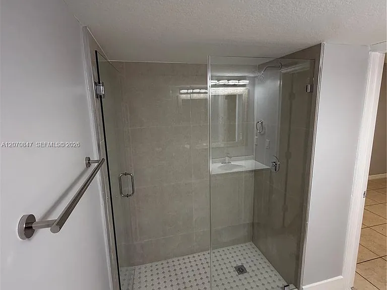 1261 SE 27th St #101 — Photo 23