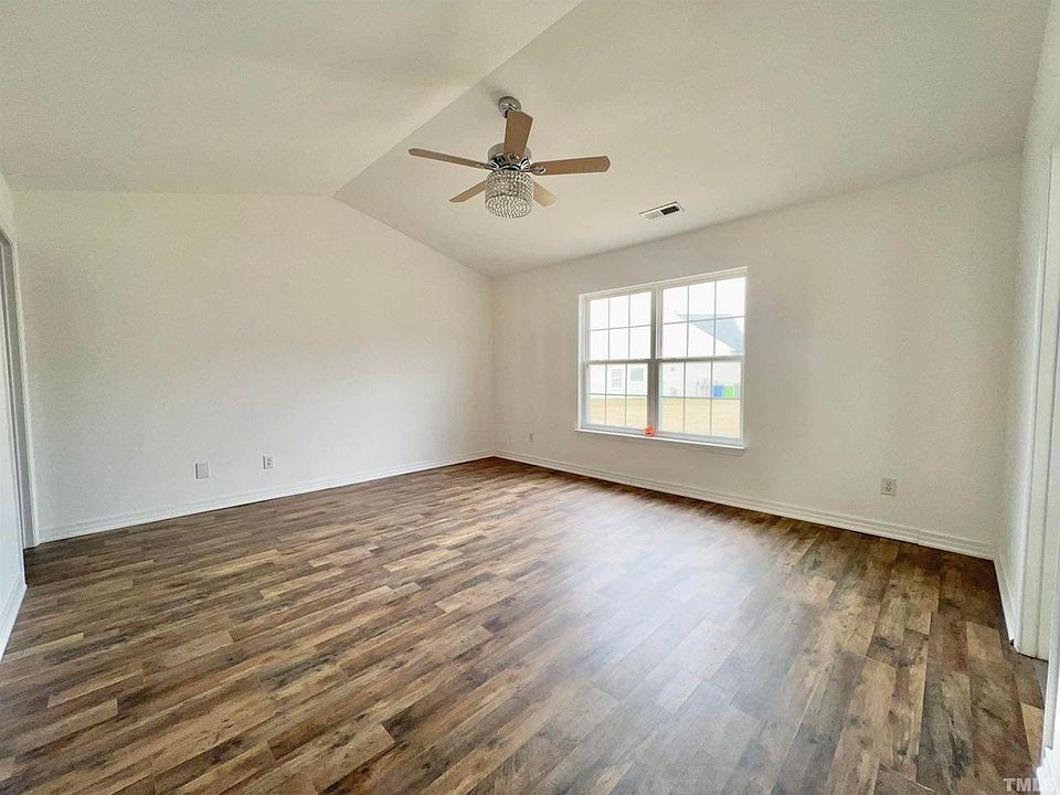 2nd image of 5702 Kleberg Trl