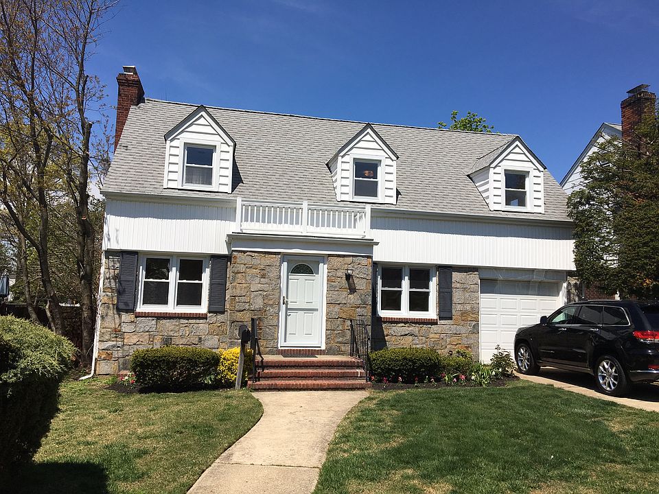 1st image of 875 De Mott Ave