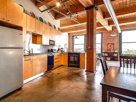 4th image of 901-907 Washington Ave #410