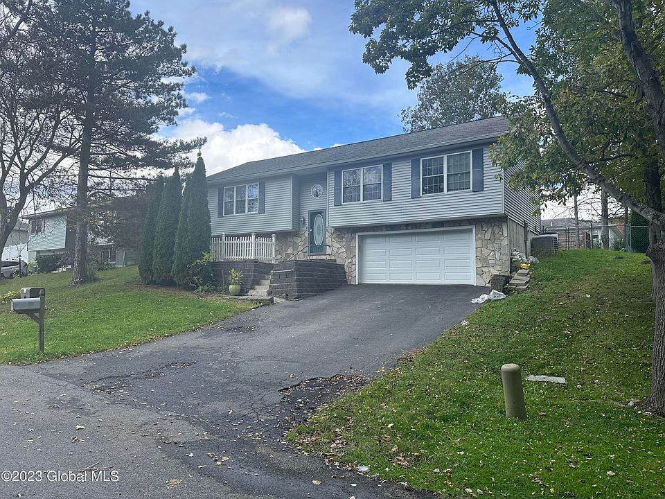 1st image of 26 Mohican Place