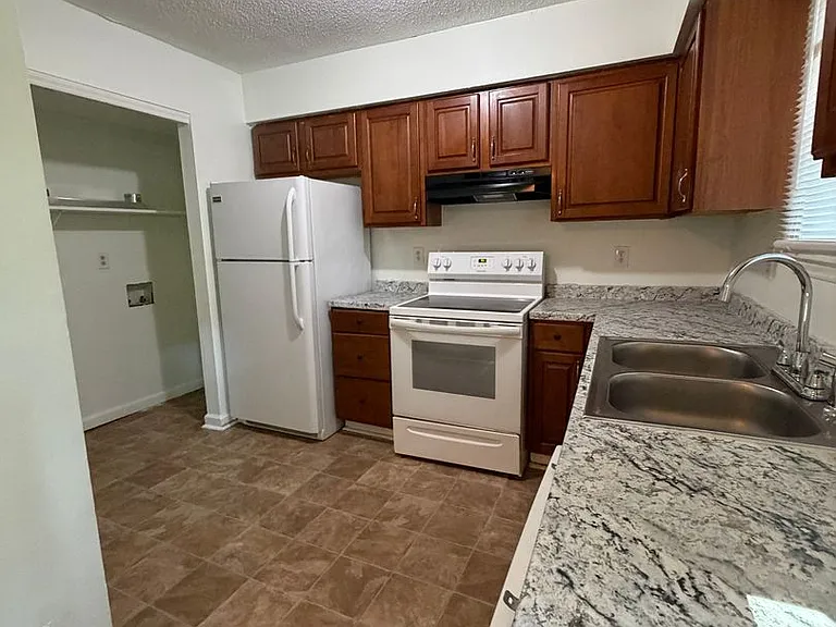6126 Bent Tree Ct — Photo 6
