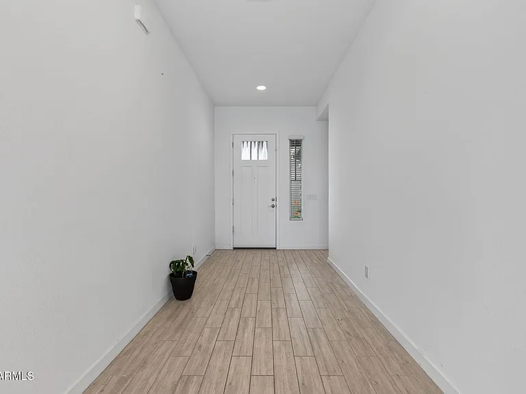 203 E Birchwood Pl — Photo 31
