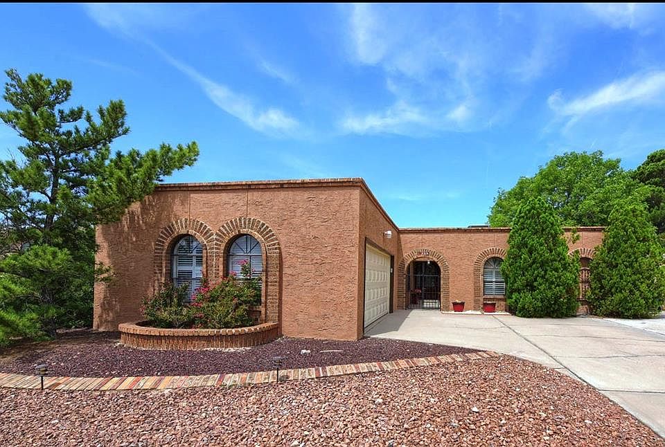 1st image of 735 Espolon Dr