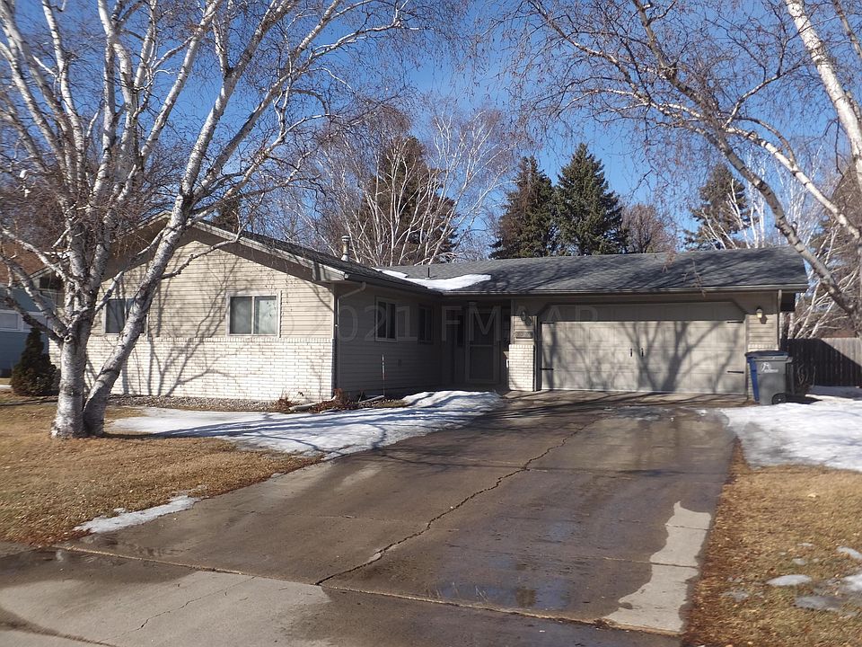 1st image of 1924 24th Ave S