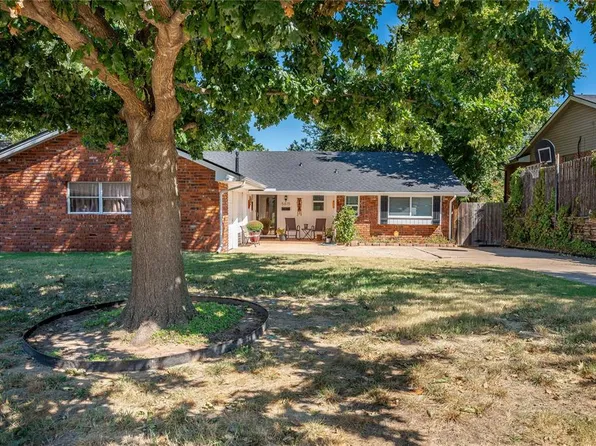 5615 NW 37th St, Warr Acres, OK 73122