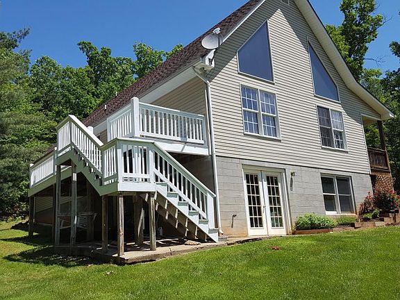 3rd image of 295 Powell Mountain Ct