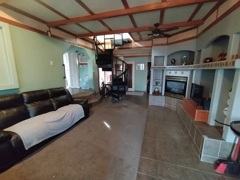 1680 E Alder St #2 — Photo 4