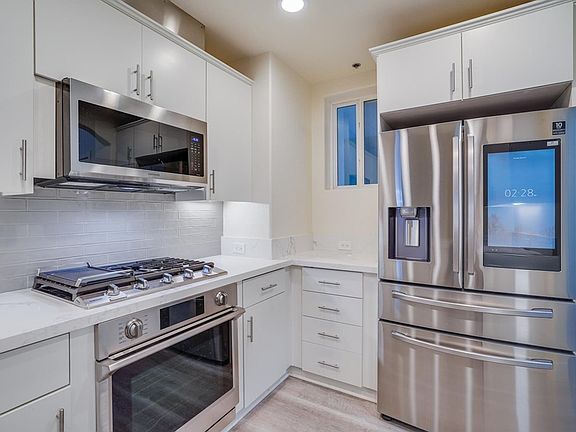 2nd image of 3275 Fifth Ave APT 203