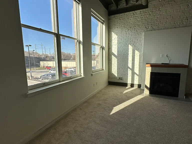 1319 Leavenworth St #211 — Photo 14