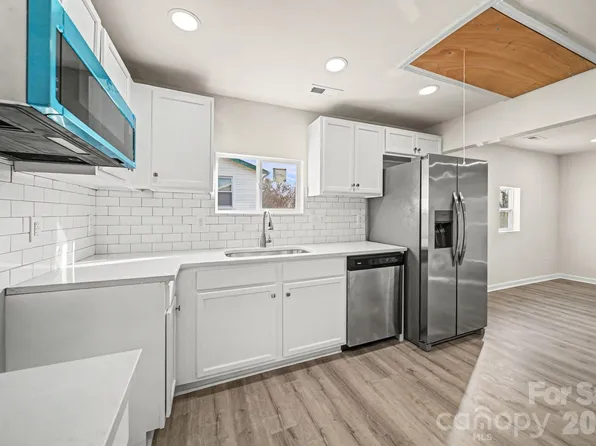 1450 Stroupe St, Rock Hill, SC 29730