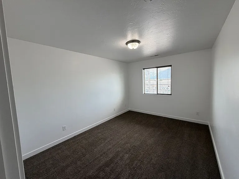12558 S 1300 W — Photo 10