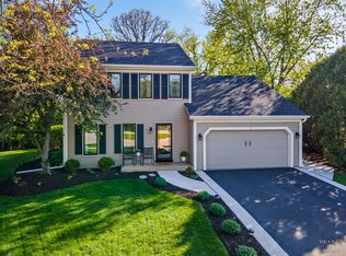 41 Manchester Ct, Fox River Grove, IL 60021