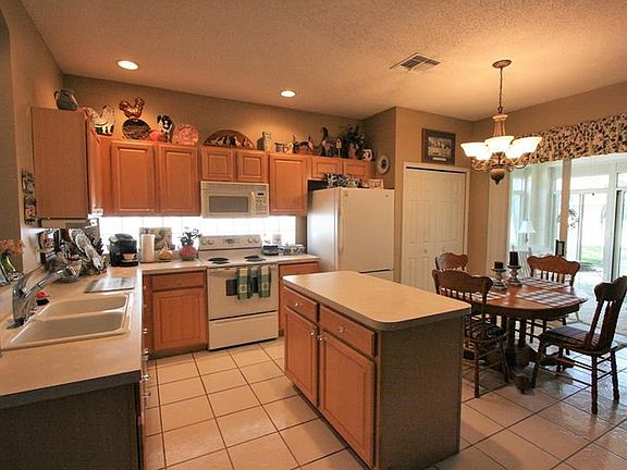 3rd image of 10319 Sun Villa Blvd