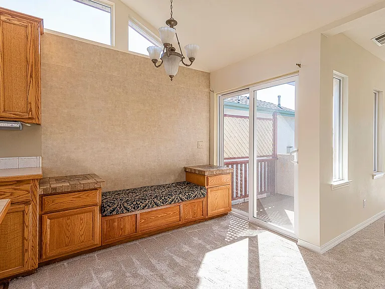 2955 Hemlock Ave — Photo 3